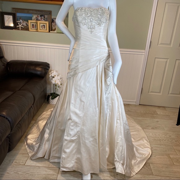 Enzoani Constanina “Bonnie” Bridal Gown Silk Dupioni Strapless Beaded A-Line - Picture 1 of 12